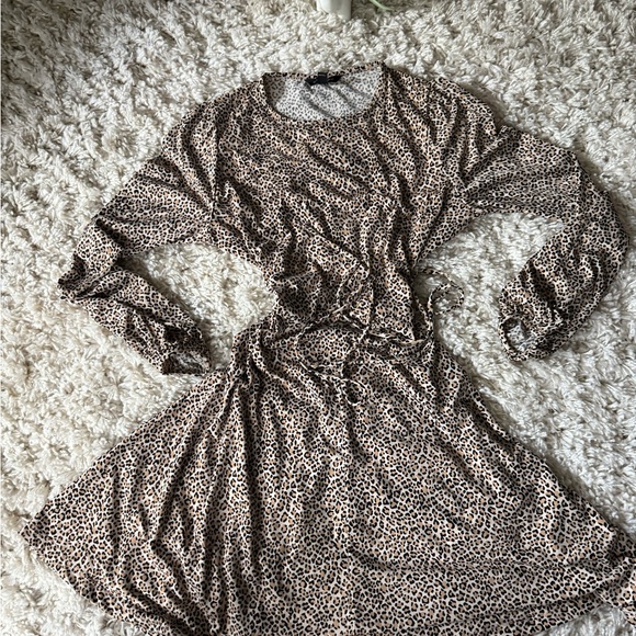 Banana Republic Leopard Print Long Sleeve Dress - Picture 3 of 7